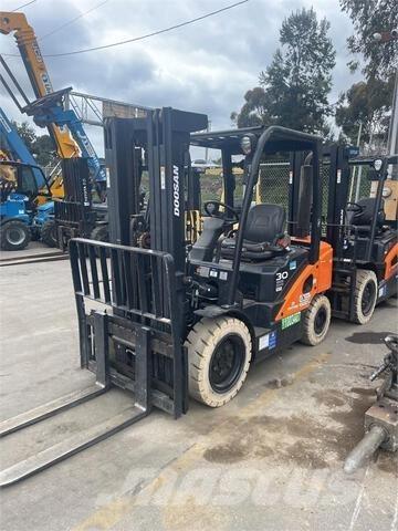 Doosan D30S7 フォークリフト - その他