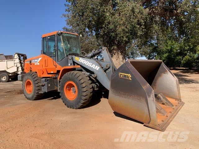 Doosan DL250-5 ホイールローダー・タイヤショベル