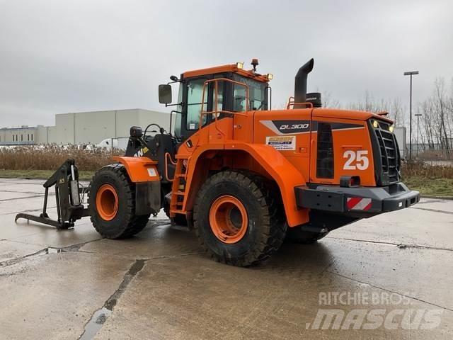 Doosan DL300-5 ホイールローダー・タイヤショベル