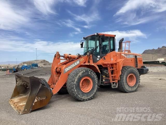 Doosan DL300-5 ホイールローダー・タイヤショベル
