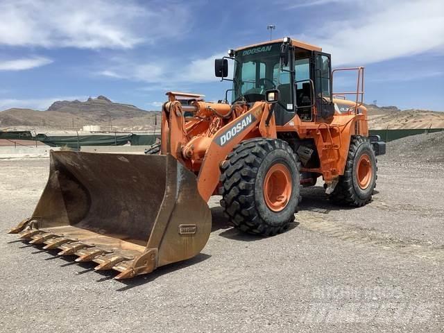 Doosan DL300-5 ホイールローダー・タイヤショベル
