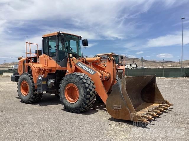 Doosan DL300-5 ホイールローダー・タイヤショベル