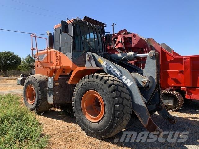 Doosan DL300-5 ホイールローダー・タイヤショベル