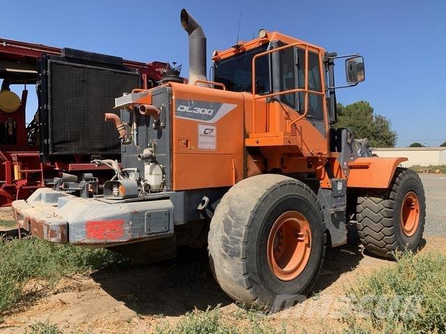 Doosan DL300-5 ホイールローダー・タイヤショベル