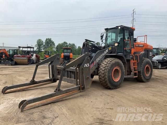 Doosan DL320-7 ホイールローダー・タイヤショベル