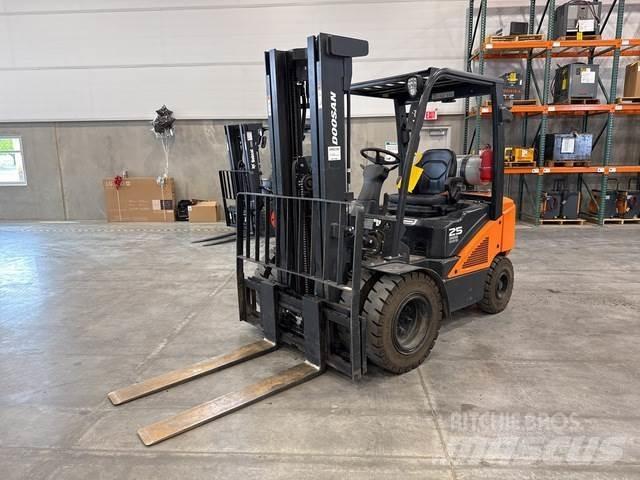 Doosan G25N-7 建設機械 -　その他