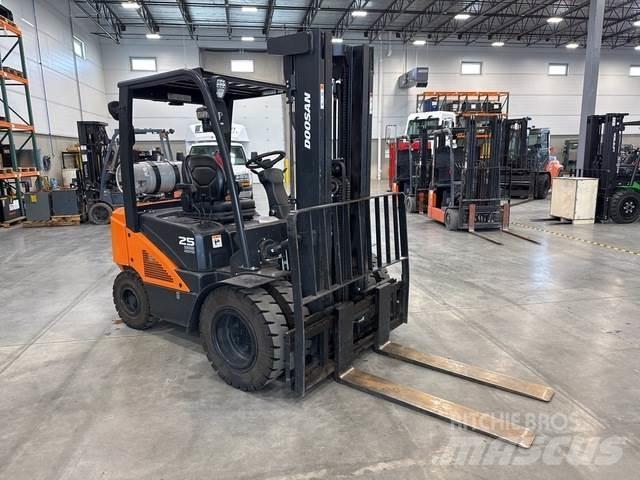 Doosan G25N-7 建設機械 -　その他