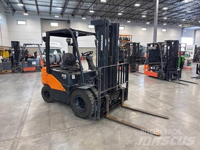 Doosan G25N-7 建設機械 -　その他