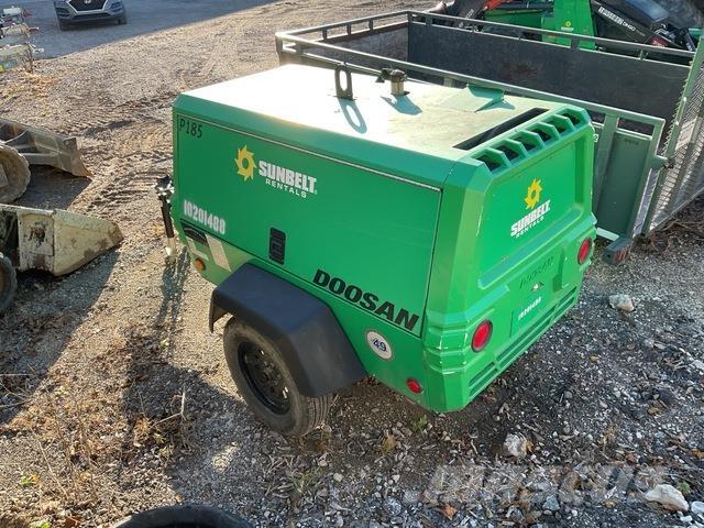 Doosan P185WDO コンプレッサー
