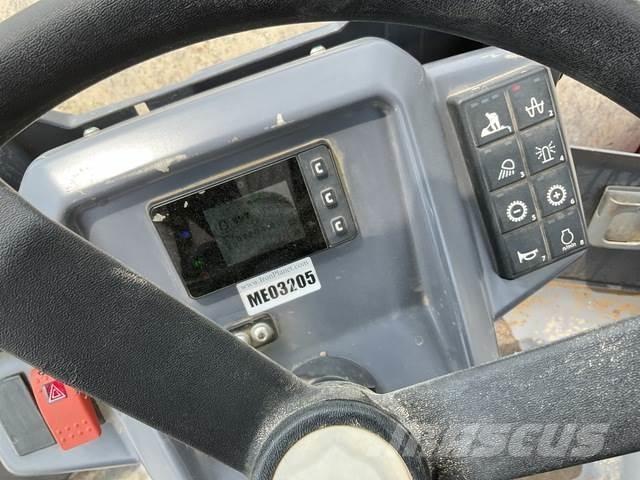 Dynapac CA305 振動ローラ