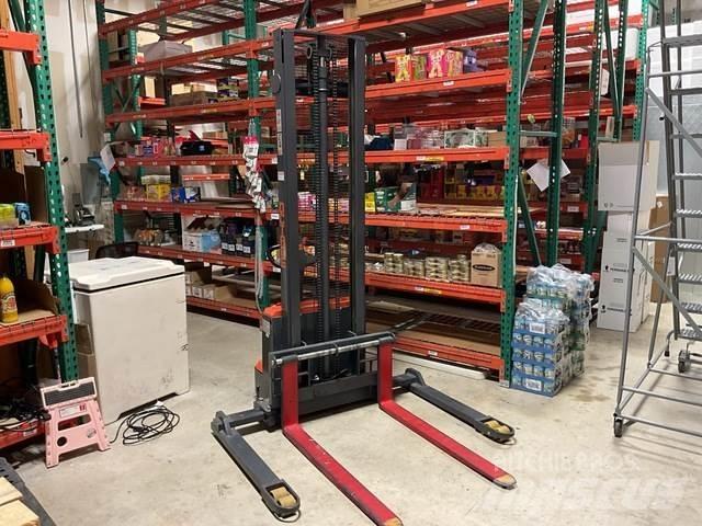 Ekko EB13-E45L 自走式スタッカー