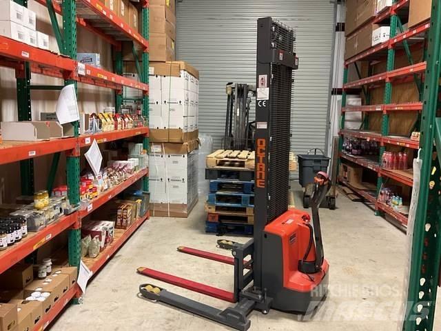 Ekko EB13-E45L 自走式スタッカー