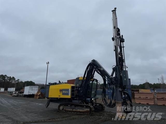 Epiroc T40-11 サーフェイスドリルリグ