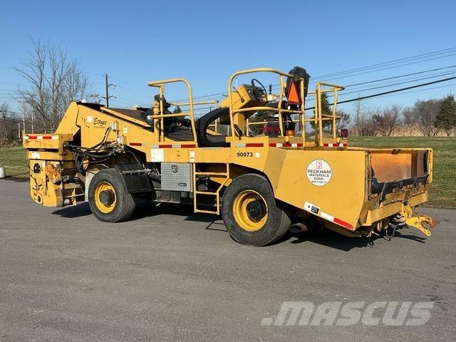 Etnyre  砂と塩撒き専用車