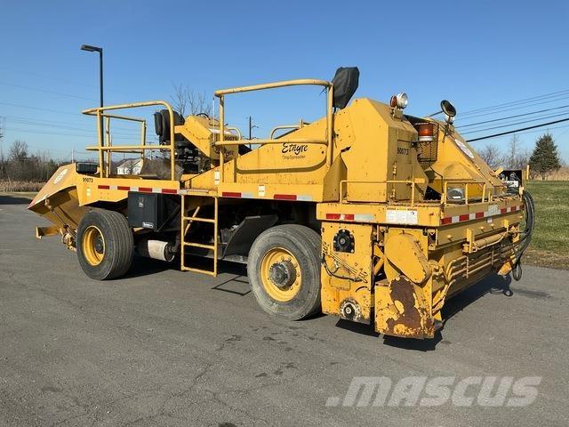 Etnyre  砂と塩撒き専用車