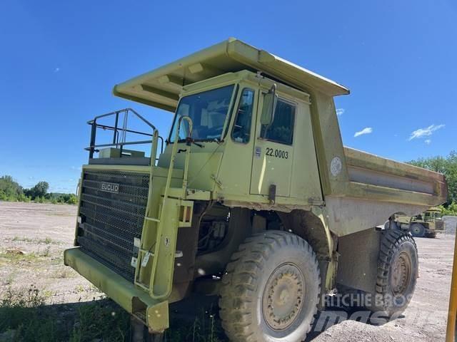 Euclid R40 アーティキュレート式ダンプトラック