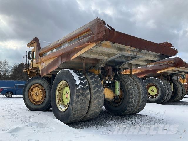 Euclid R90 アーティキュレート式ダンプトラック