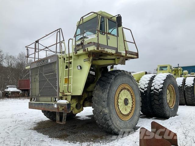 Euclid R90 アーティキュレート式ダンプトラック