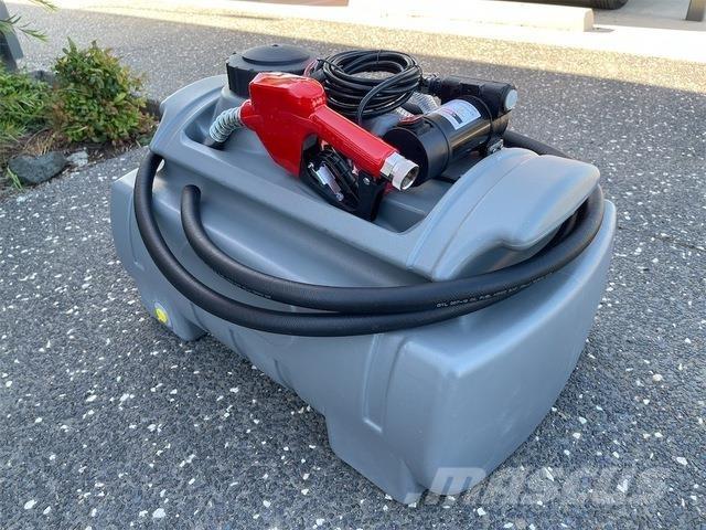  EXEQ DD100 燃料タンクと添加剤用タンク