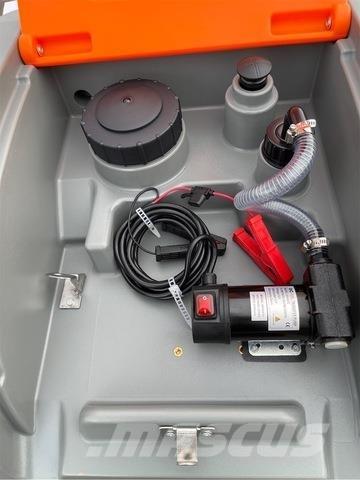  EXEQ DD1000 燃料タンクと添加剤用タンク
