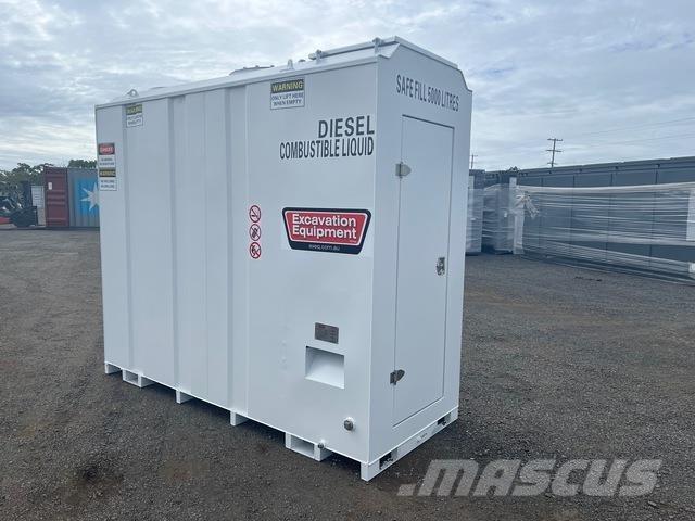  EXEQ FS5 燃料タンクと添加剤用タンク