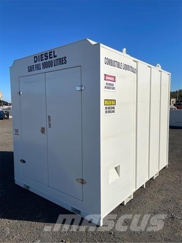  EXEQ PS11 燃料タンクと添加剤用タンク