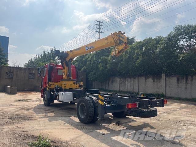 FAW J6L-240 クレーントラック、ユニック車