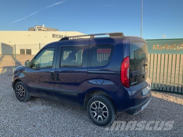 Fiat Doblo 自動車