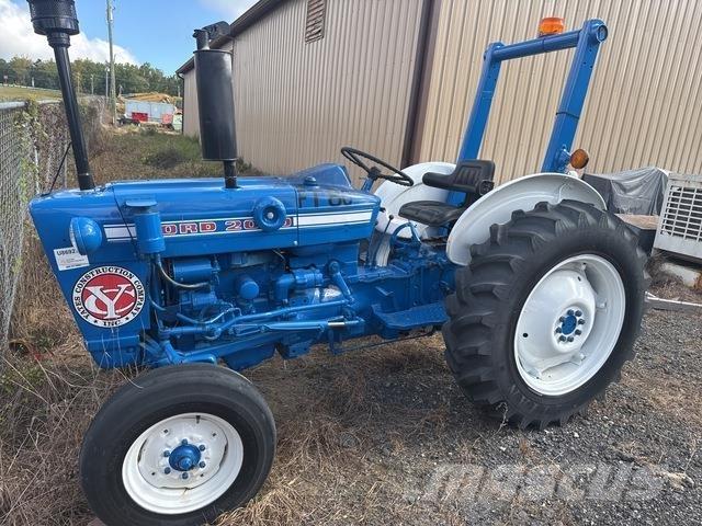 Ford 2000 トラクター