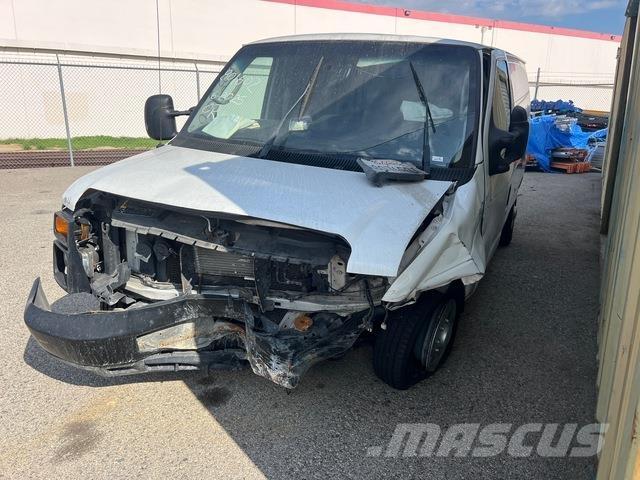 Ford E-250 パネルバン