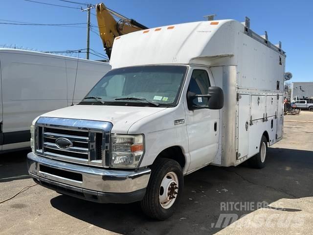 Ford E-350 ピックアップ／ドロップサイド