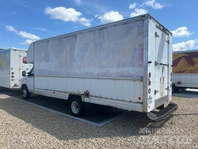 Ford E-350 ボックストラック