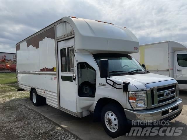 Ford E-350 ボックスボディー、ウイング、箱車