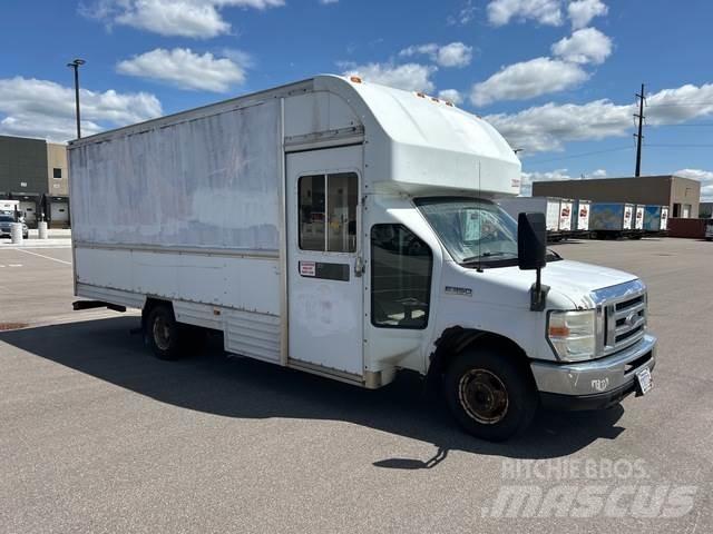 Ford E-350 ボックストラック