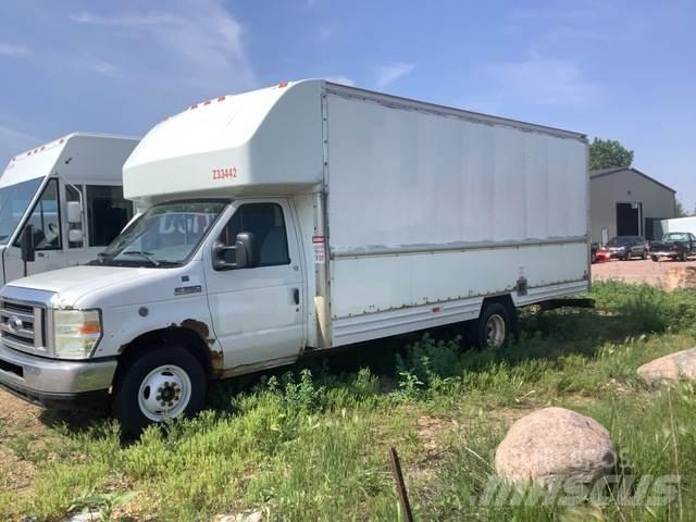 Ford E-350 ボックストラック