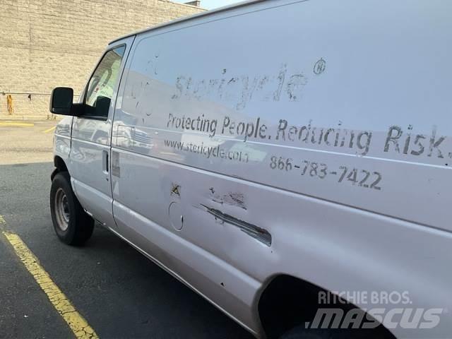 Ford E 350 パネルバン