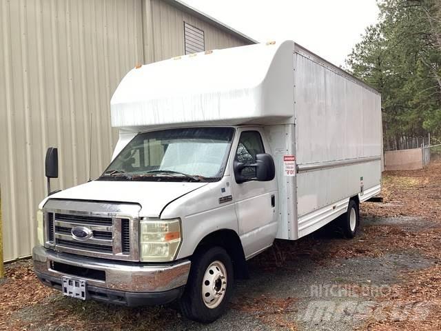 Ford E-350 ボックストラック