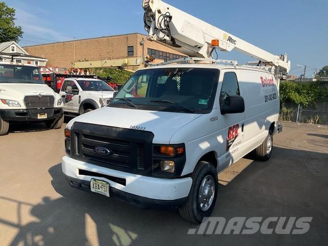 Ford E-350 トラック高所作業車