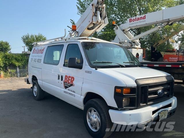 Ford E-350 トラック高所作業車