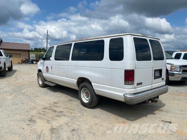 Ford E-350 自動車