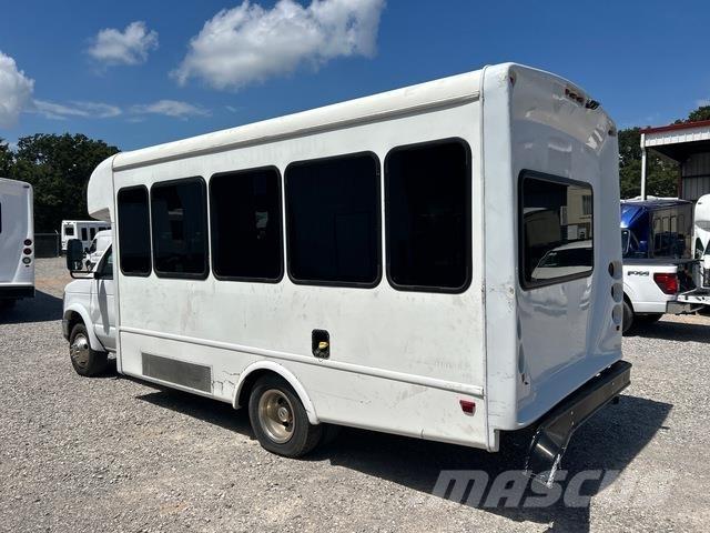 Ford E-350 マイクロバス