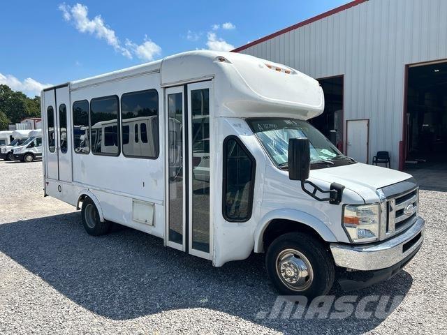 Ford E-350 マイクロバス