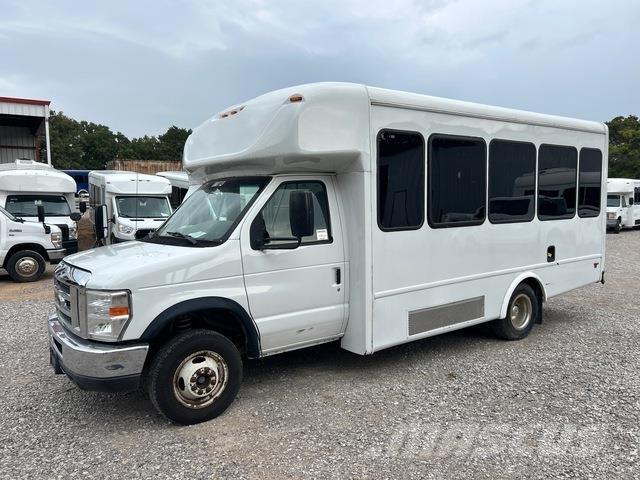Ford E-350 マイクロバス
