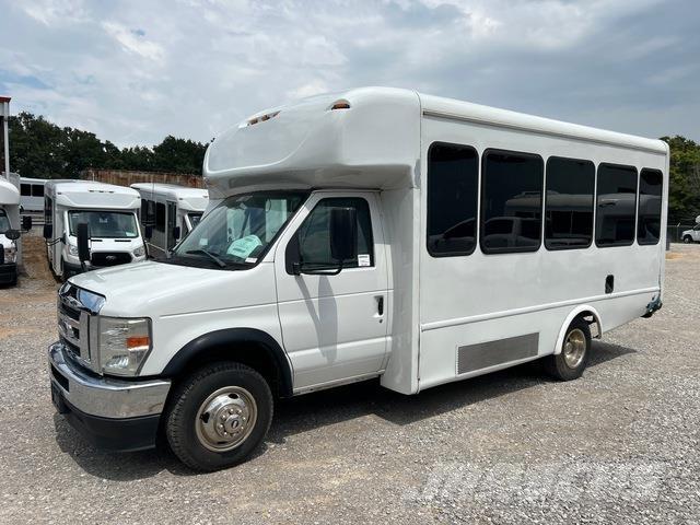 Ford E-350 マイクロバス