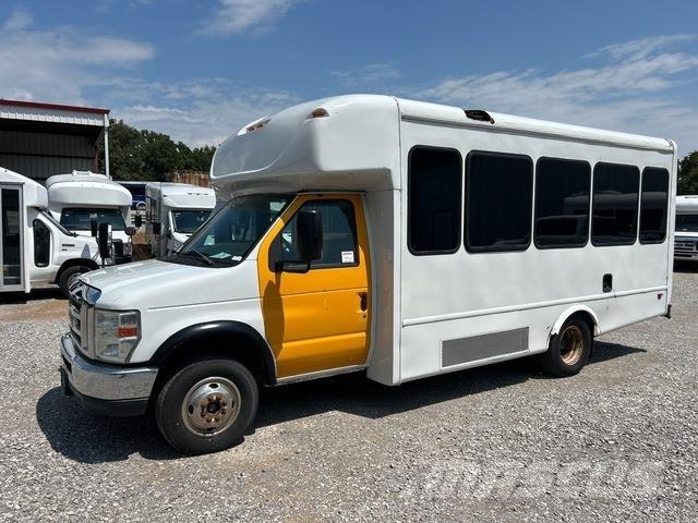 Ford E-350 マイクロバス
