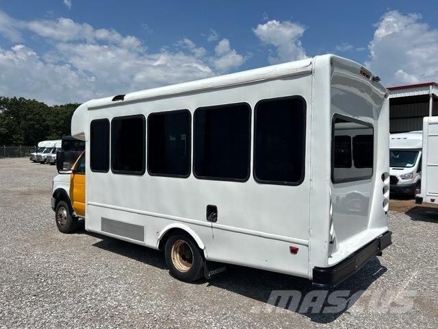 Ford E-350 マイクロバス