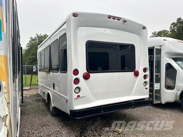 Ford E-350 マイクロバス