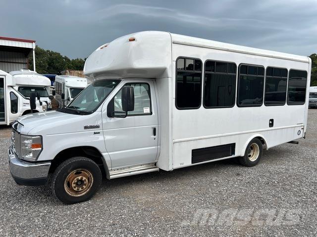 Ford E-350 マイクロバス