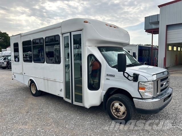 Ford E-350 マイクロバス