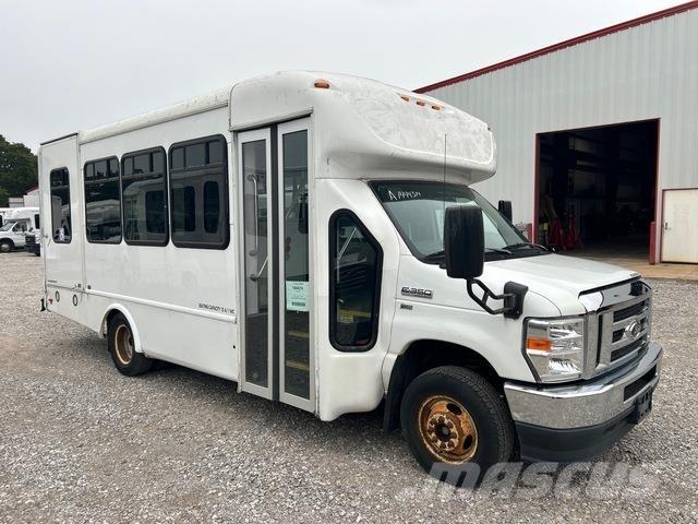 Ford E-350 マイクロバス